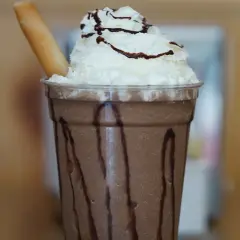 Kawa jak ze Starbucks w domu? Przepisy baristy na Twoje ulubione!