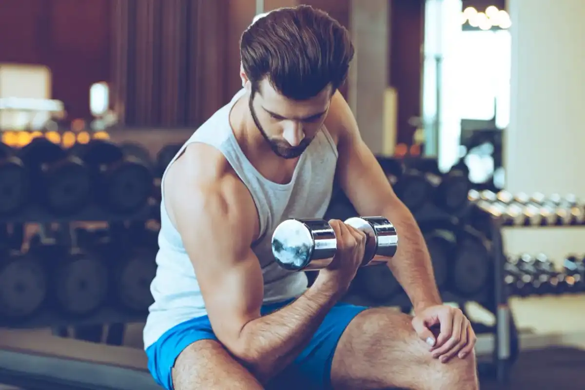 Ćwiczenia na biceps - skuteczny plan i poprawna technika